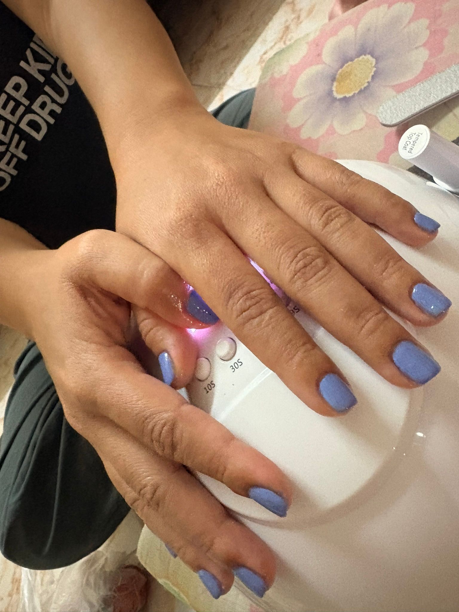 Glossy periwinkle blue finish